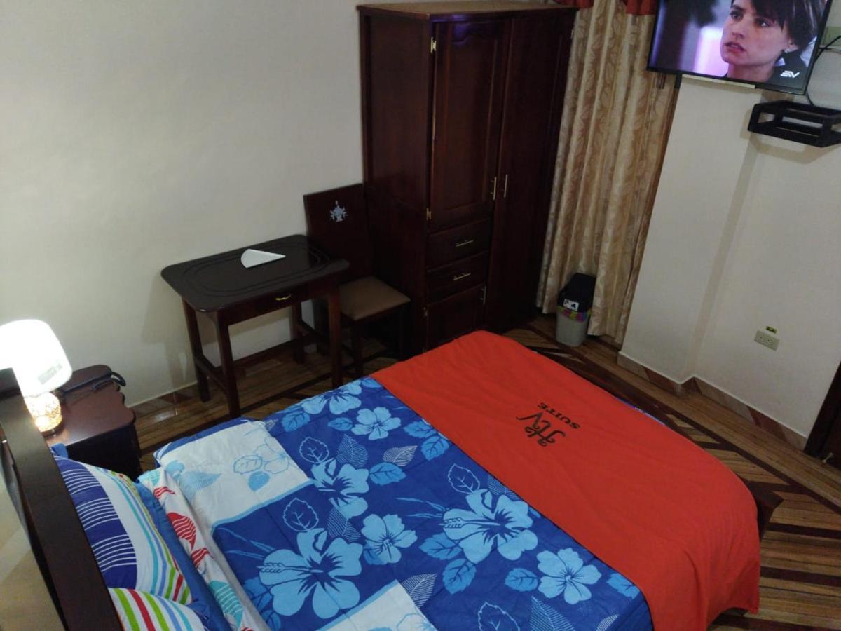 Hotel Velanez Suite Риобамба Екстериор снимка